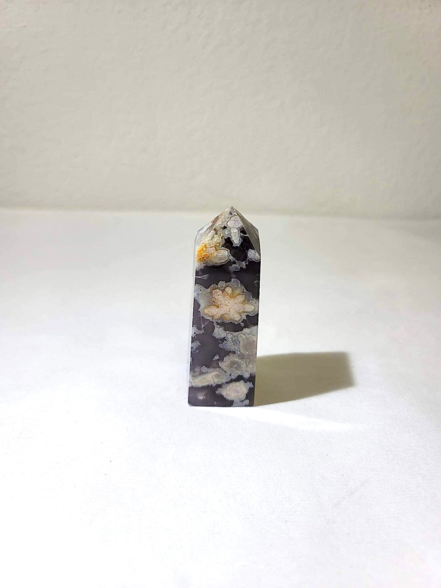 BLACK FLOWER AGATE TOWER | H124